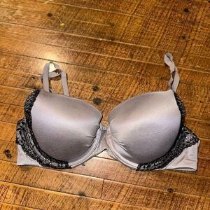 Victoria’s Secret Fabulous lined Demi gray lacy 38C bra